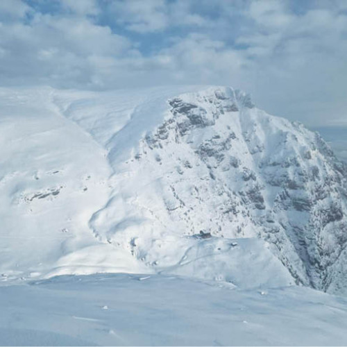 Avertisment de avalanșă în Bucegi, salvamontiștii anunță măsuri de precauție