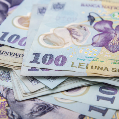 Creșterea Produsului Intern Brut a înregistrat 0,6% în primul trimestru al anului 2025, potrivit datelor provizorii publicate de Institutul Național de Statistică, citează digi24.ro. În termeni nominali, PIB-ul trimestrial ajustat sezonier a fost de 447,669 miliarde de lei, iar în terms reali, această valoare a crescut cu 0,6% față de aceeași perioadă a anului trecut. Comparativ cu trimestrul anterior, nivelul PIB nu s-a schimbat semnificativ.