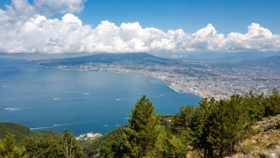 Cutremur de magnitudine 4 în apropiere de Napoli, în zona Campi Flegrei