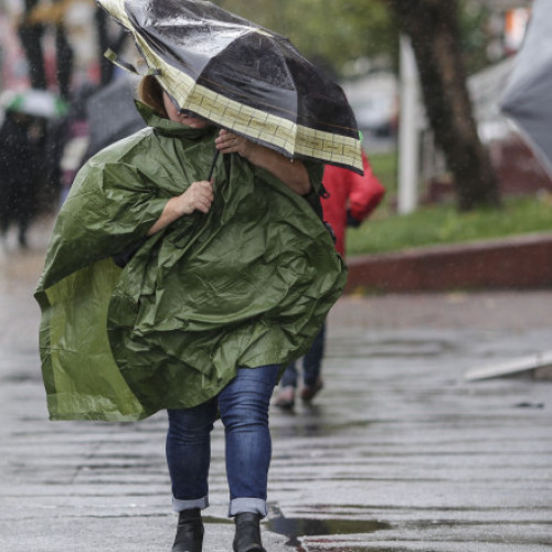 Avertizări nowcasting cod galben pentru averse și intensificări ale vântului în Maramureș și Crișana