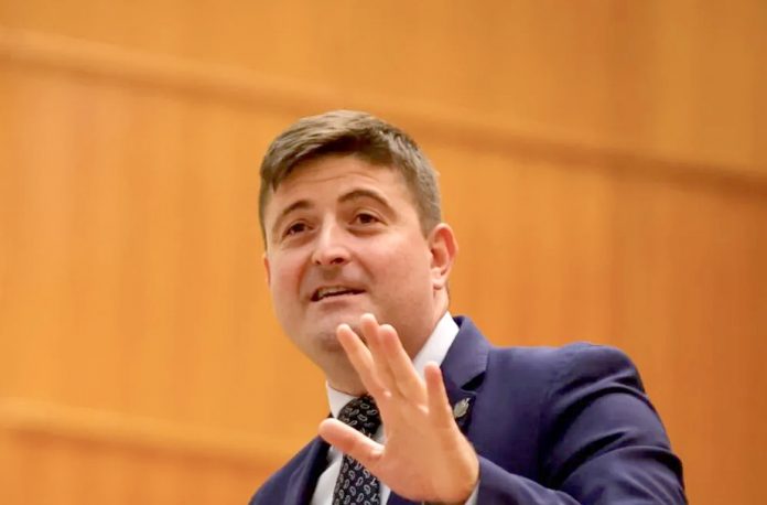 România confiscă toate sumele împrumutate ilegal în cazurile de cămătărie