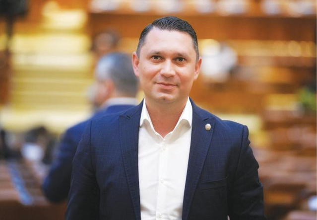 Senatul aprobă legea majoratului online pentru protecția copiilor sub 16 ani