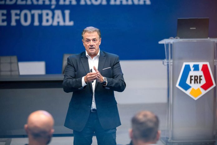 Toate cluburile din Superliga prezente la discuții cu Comisia Centrală a Arbitrilor