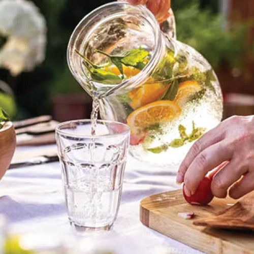 Consumul echilibrat de cafea, ceai și apă crește speranța de viață