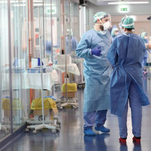 România confruntată cu un deficit major de personal medical în contextul crizei globale