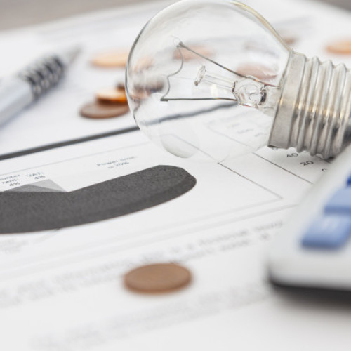 Jumătate dintre români vor prețuri subvenționate la energie doar pentru cei cu venituri mici