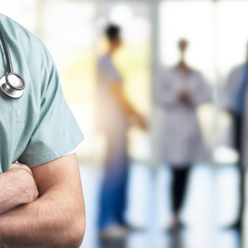 Medicii și asistenții pot reclama abuzurile din spitale printr-un formular online