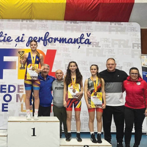 Sportivii ploieșteni strălucesc la Cupa României de lupte greco-romane de la Târgu Mureș